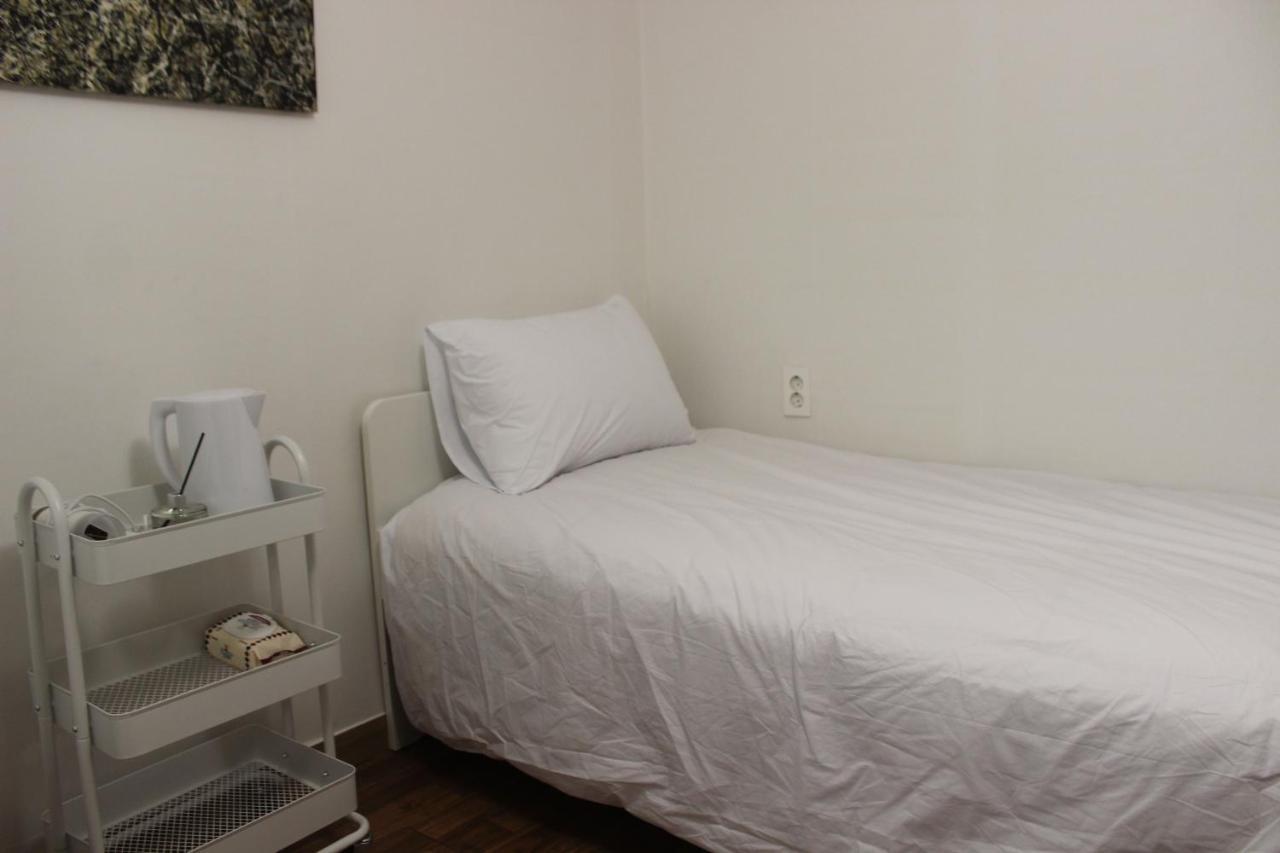 Hostel Jl In Chung-Jeong โซล ภายนอก รูปภาพ