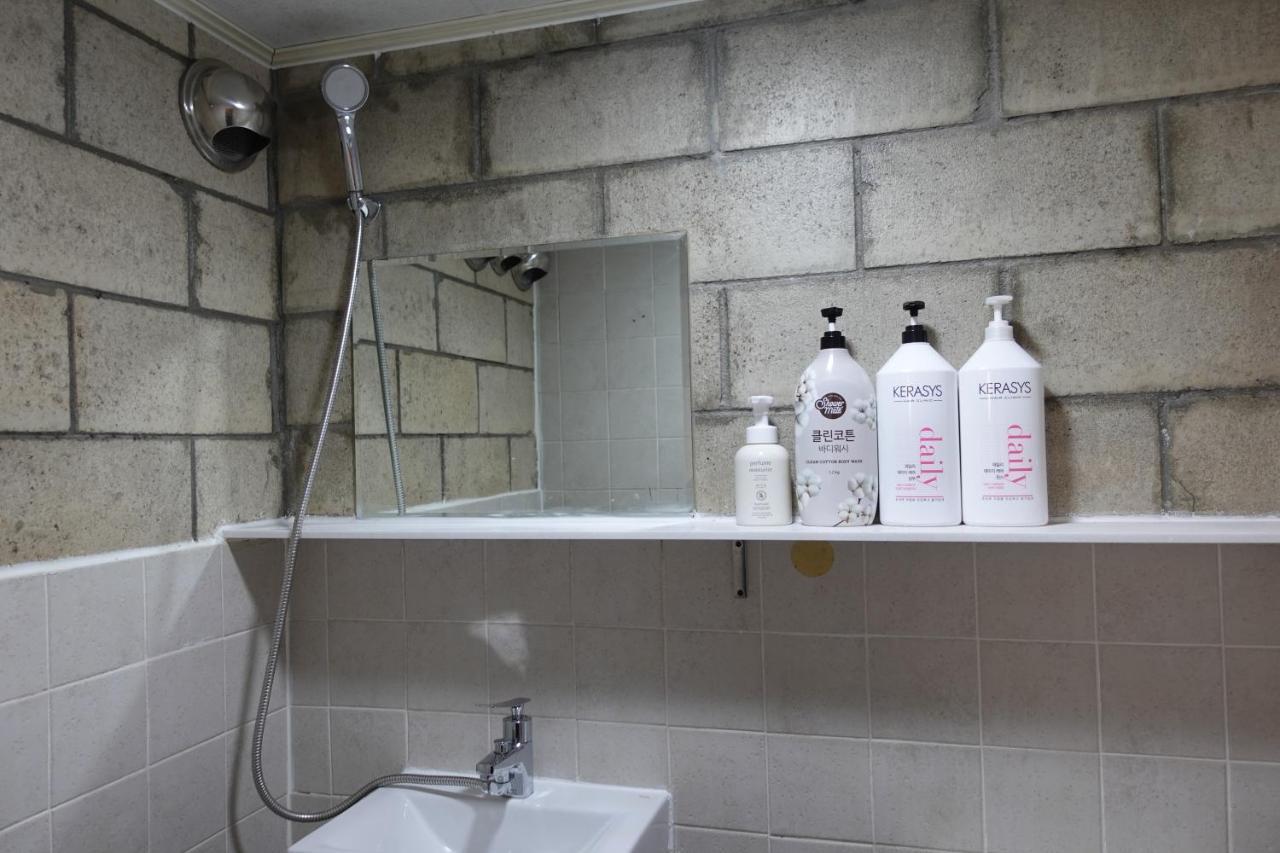 Hostel Jl In Chung-Jeong โซล ภายนอก รูปภาพ