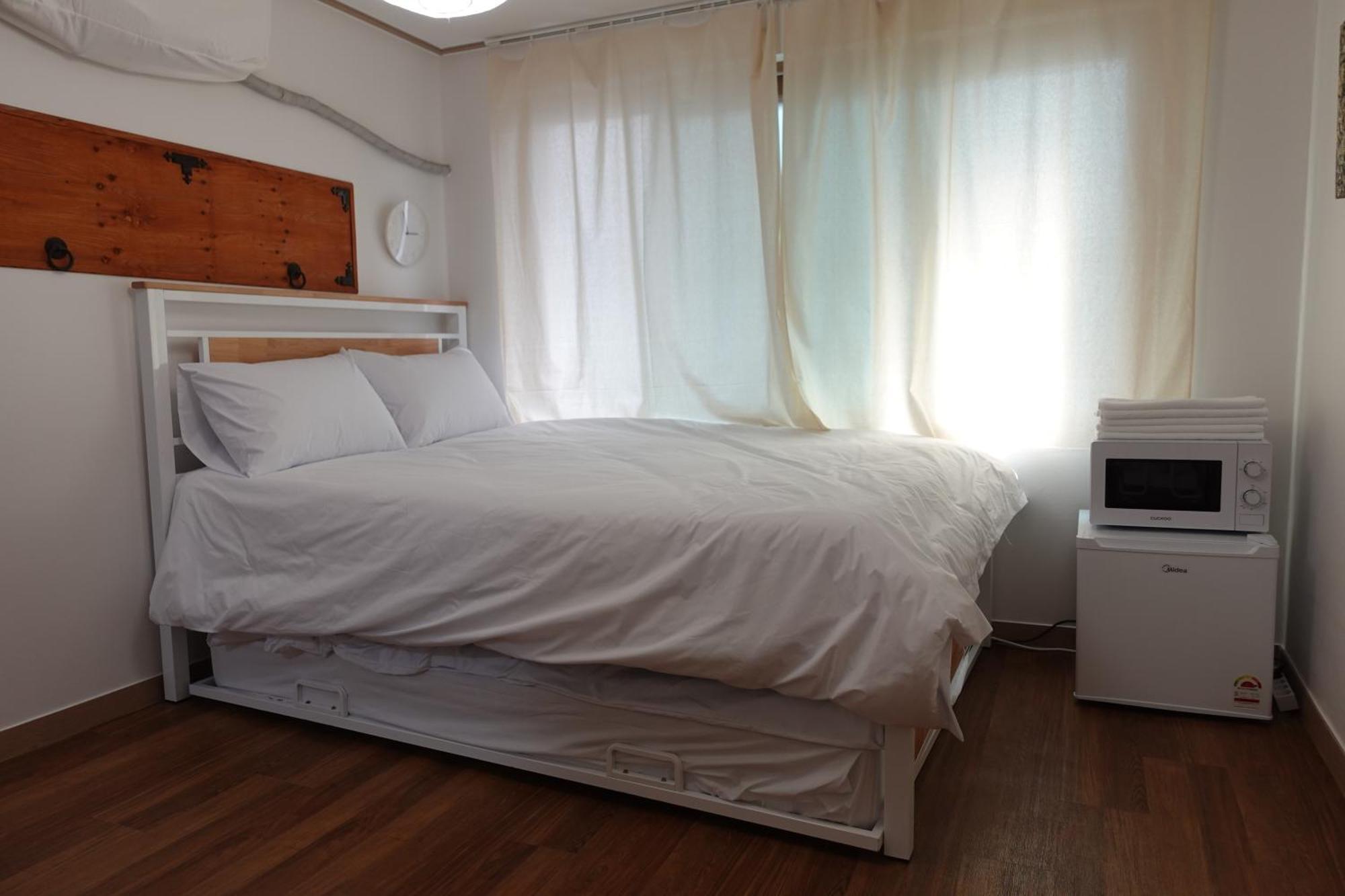 Hostel Jl In Chung-Jeong โซล ภายนอก รูปภาพ
